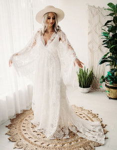 White A-Line Hollow Lace Applique Wedding Dresses 2025