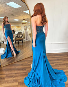 Fashionable Sheath Strapless Ruched Prom Dress with Crystal