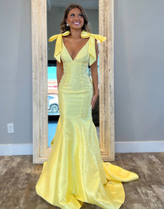 Yellow Mermaid Bow V-Neck Prom Dress with Sweep Train