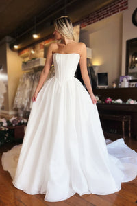 A-Line Ivory Bateau Neck Tulle Wedding Dress with Sweep Train