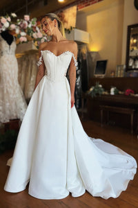 Ivory A-Line Sweetheart Neck Sleeveless Wedding Dress