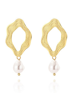 Hollow Shape Pearl Earrings