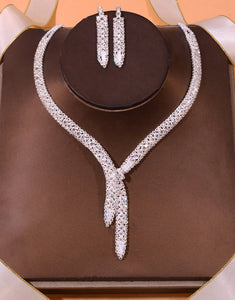 Fashion Simple Nude Diamond Jewelry Set