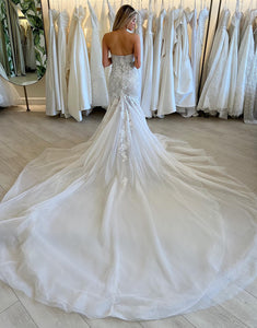 Mermaid Strapless Tulle Long Wedding Dresses with Appliques