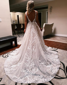 Ivory A Line V Neck Tulle Lace Wedding Dresses with Appliques