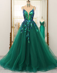 Dark Green Deep V-Neck Prom Dress With Appliqués