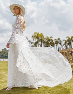 Graceful A-Line Long Sleeve Wedding Dress 2025 with Lace Applique