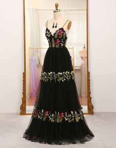 Black A-Line Spaghetti Straps Long Tulle Prom Dress With Embroidery